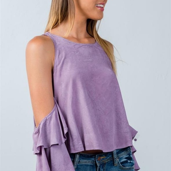 Open Shoulder Bat-wing Top with Ruffles - Picture 2 of 4